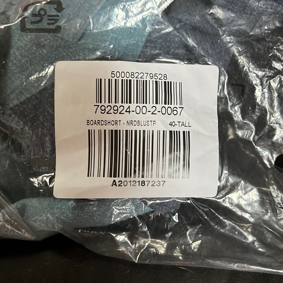 Old navy Mens swim trunks - Picture 2 of 6